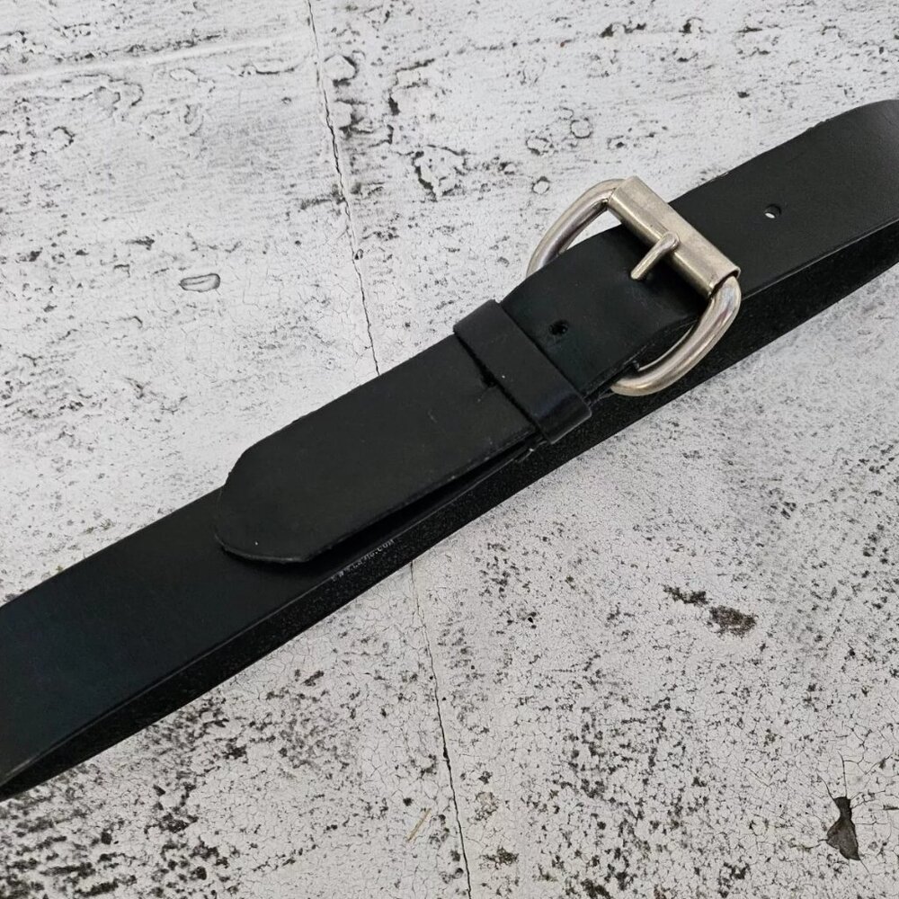 Levis Men Belt Black Leather Waistband Silver Tone Pin Buckle Size 30-31 inches - Picture 9 of 11